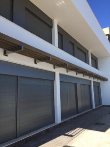 destacada aluminio carpintería metálica